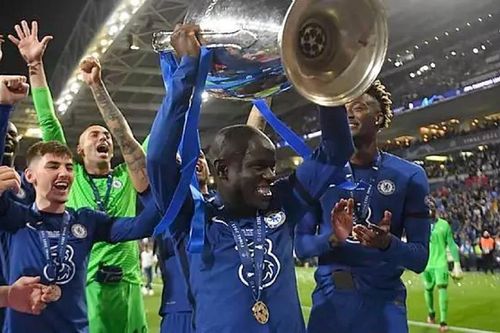 Liên đoàn Bóng đá châu Âu gây sốc khi công bố đội hình tiêu biểu Champions League