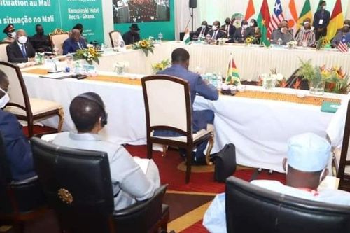 Đảo chính ở Mali: Các lãnh đạo Tây Phi họp kín bất thường, đình chỉ tư cách thành viên của Mali ở ECOWAS
