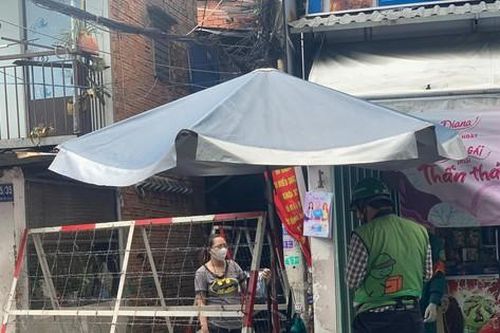 Con hẻm ở TPHCM lần thứ 2 bị phong tỏa do COVID-19