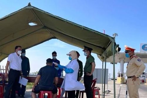 Quảng Nam giám sát, cách ly người về từ TP. Hồ Chí Minh