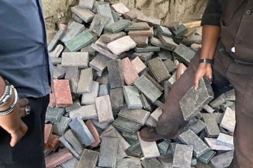 Biến rác thải nhựa thành gạch xây nhà
