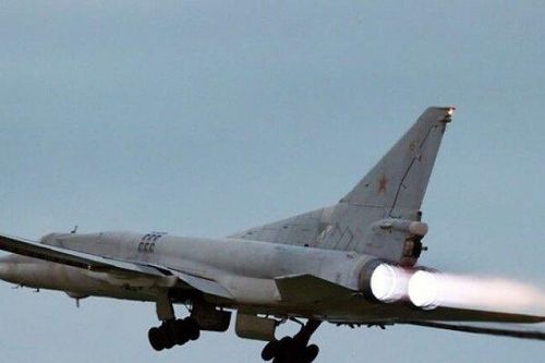 Bí ẩn lý do Nga vội rút máy bay ném bom Tu-22M3 khỏi Syria sau vài ngày hạ cánh