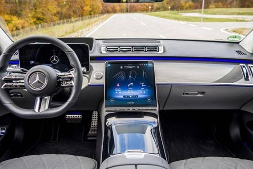 Những khoang nội thất tạo danh tiếng hạng sang cho Mercedes-Benz