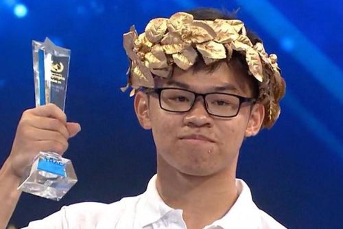 Nam sinh Hải Dương 'bất bại' ở cả 4 vòng thi, xuất sắc giành vòng nguyệt quế Olympia