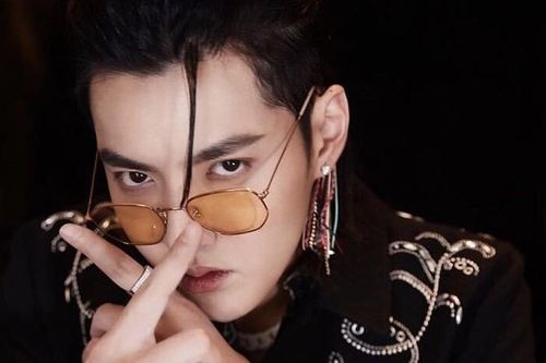 Kris Ngô Diệc Phàm trở lại đường đua âm nhạc giữa scandal tình ái