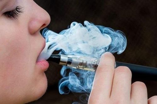 Ngày Thế giới không thuốc lá 31/5: Thuốc lá điện tử 'tấn công' phụ nữ và trẻ em