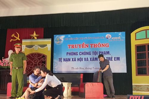 Yêu thương hơn lời quát mắng, đòn roi