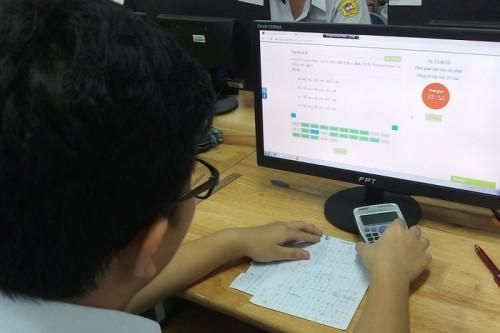 Hơn 100.000 học sinh lớp 12 ở Hà Nội đã hoàn thành khảo sát chất lượng online