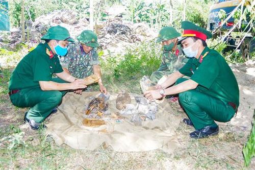 Tìm thấy 1 hài cốt liệt sĩ với nhiều di vật