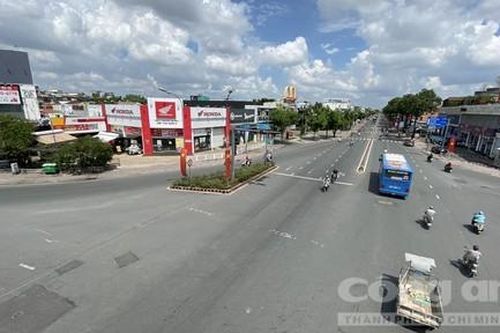 Cận cảnh bên trong quận Gò Vấp ngày đầu giãn cách xã hội
