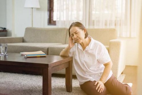 Chóng mặt và tiền mãn kinh