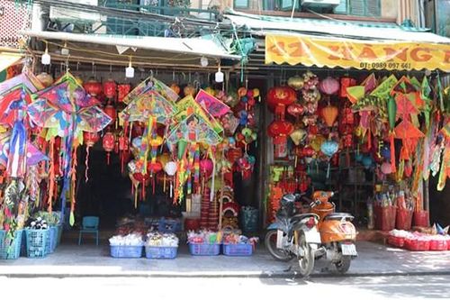 Hà Nội: Khu phố đồ chơi vắng tiếng cười trẻ thơ ngày Tết thiếu nhi