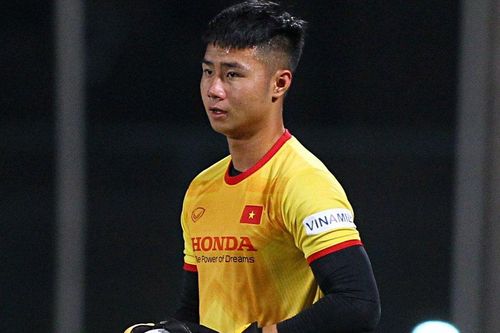 Văn Toản bị chấn thương sau khi cản phá 11 m trước Jordan