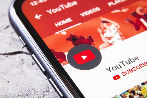 Từ hôm nay, YouTuber ở Việt Nam phải chịu thuế cho lượt xem ở Mỹ