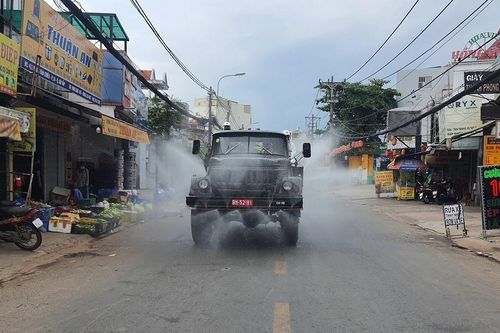 TP Hồ Chí Minh: Quân đội phun khử trùng, tiêu độc tại quận Gò Vấp
