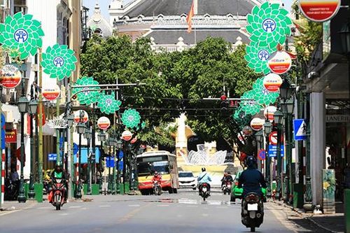 Hà Nội nắng nóng gay gắt đạt đỉnh 40 độ C, xuất hiện ảo ảnh