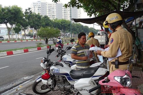 TP Hồ Chí Minh phạt nghiêm người lưu thông trên đường không đeo khẩu trang