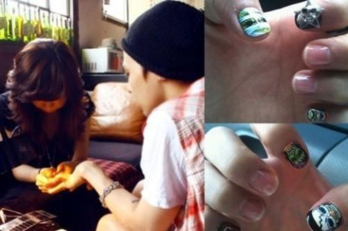 Chi gần 200 triệu gắn kim cương thật lên móng, đây là nam nghệ sĩ 'chịu chơi' nhất showbiz