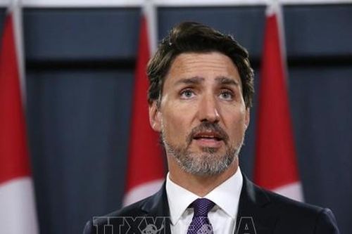 Canada treo cờ rủ tưởng niệm 215 trẻ em các bộ tộc bản địa