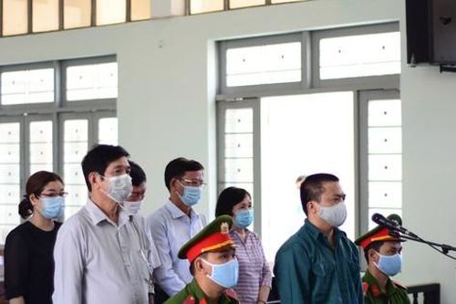 6 bị cáo nguyên là lãnh đạo, cán bộ Trung tâm Y tế TP Phan Thiết hầu tòa