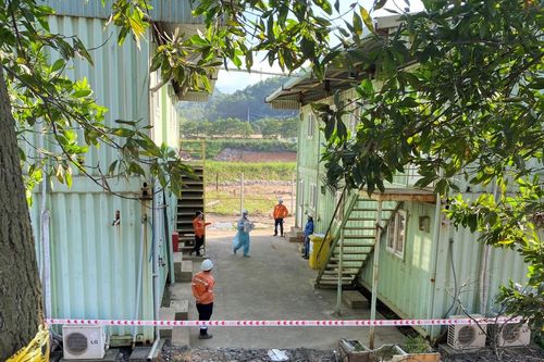 Diễn tập kịch bản phát hiện ca nhiễm Covid-19 trong khu vực Công ty