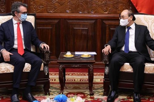 Chủ tịch nước Nguyễn Xuân Phúc tiếp Đại sứ, Trưởng phái đoàn EU tại Việt Nam