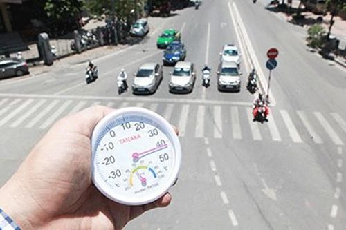 Hà Nội và nhiều nơi nắng nóng đặc biệt gay gắt, nhiệt độ cao nhất trên 40 độ C
