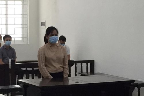 Làm giả giấy tờ nhà đất để lừa đảo chiếm đoạt tài sản