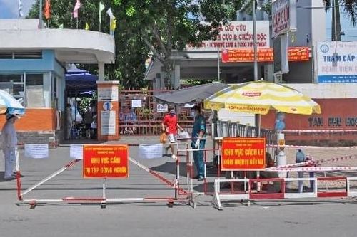 TP Hồ Chí Minh: Hai nhân viên làm việc tại Bệnh viện quận Tân Phú nghi mắc COVID-19