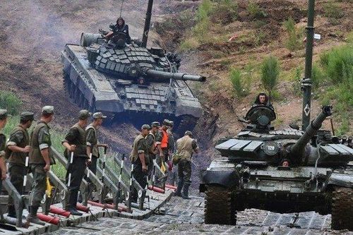 Nga điều động 20 đơn vị, trang bị vũ khí mới nhất đến biên giới đối phó với NATO