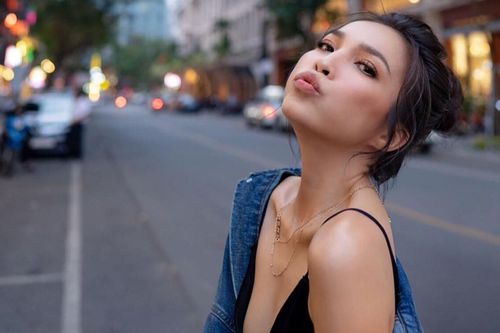 Hiền Thục bất ngờ tiết lộ ảnh thẻ, dân mạng xuýt xoa: 'Nét đẹp không tuổi đây rồi!'