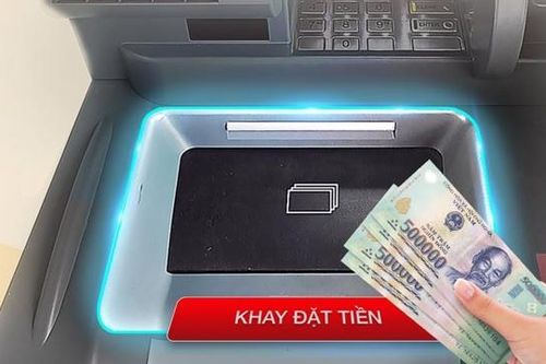 Techcombank thêm tiện ích trên hệ thống ATM thế hệ mới