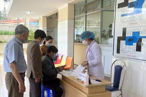 Mở rộng đối tượng bắt buộc phải khai báo y tế điện tử