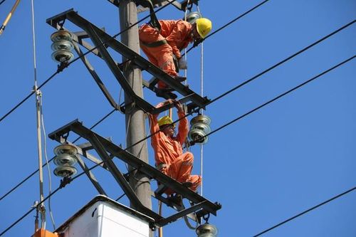 Miền Bắc nắng nóng đỉnh điểm trên 40 độ C, EVN khuyến cáo tiết kiệm điện