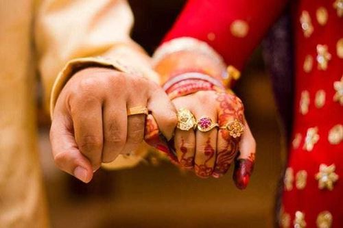 Vừa cưới 4 ngày, cô gái bị người yêu cũ chặn đường sát hại