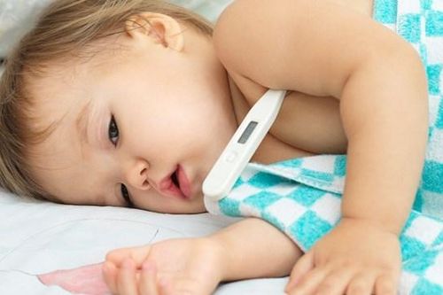 Bệnh trẻ em hay mắc khi nắng nóng và cách phòng tránh