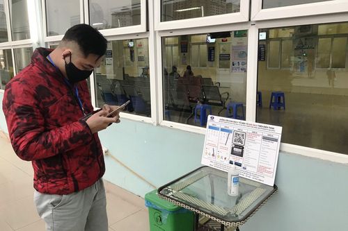 Dùng smartphone không cài ứng dụng phòng dịch liệu có bị phạt?