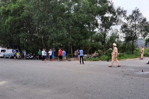 Bình Dương: Phát hiện 2 nam thanh niên tử vong trong bụi cây