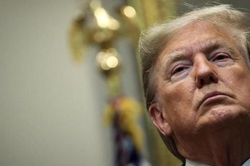 Ông Trump lại gây chú ý sau thông tin 'sắp được phục chức'