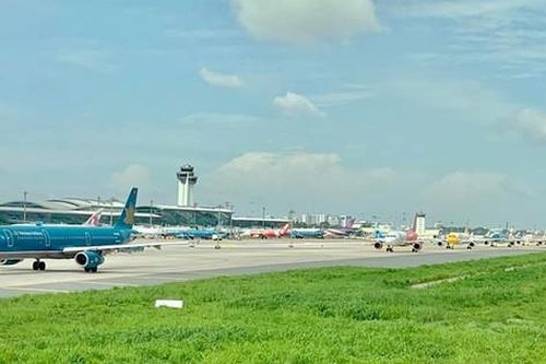Nội Bài và Tân Sơn Nhất mở đón khách quốc tế trở lại