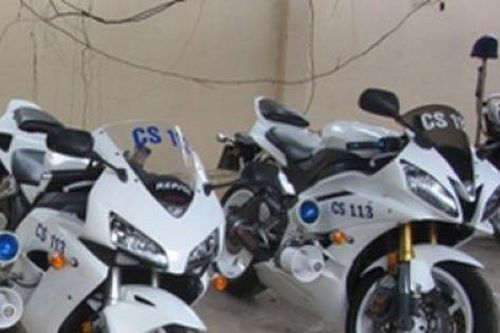 Hi hữu, hai xe máy chuyên dụng trong trụ sở công an bị mất trộm
