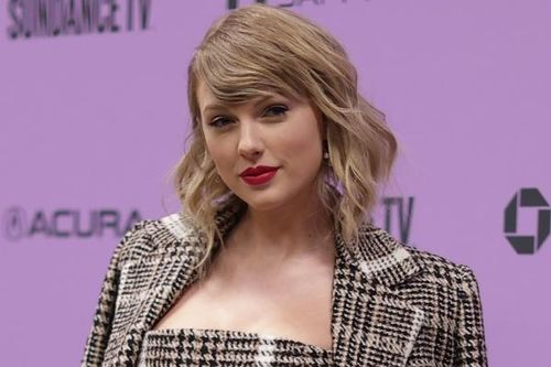 Taylor Swift đóng phim điện ảnh đầu tay