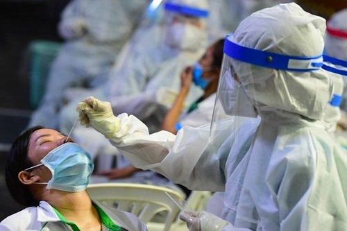 Xuyên đêm lấy mẫu xét nghiệm hơn 30.000 người tại KCX Tân Thuận
