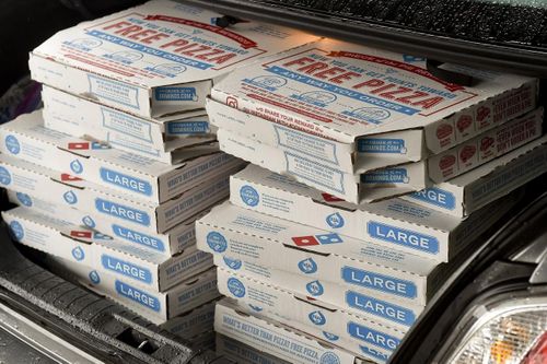 Domino's Pizza Group sẽ thuê 5.000 nhân viên ở Anh do nhu cầu tăng cao