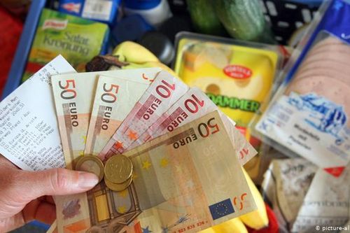 Lạm phát ở Eurozone lần đầu đạt ngưỡng mục tiêu trong 3 năm