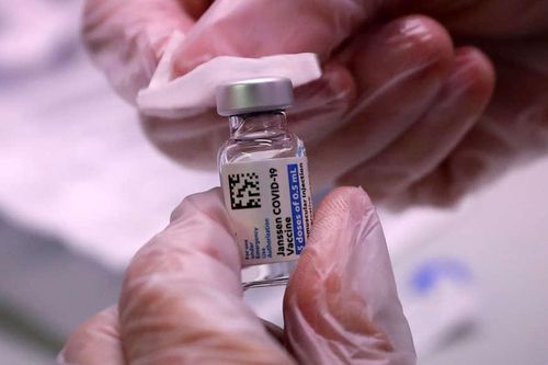 Mỹ thử nghiệm tiêm thêm mũi khác loại cho người đã tiêm đủ vaccine COVID-19