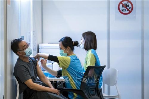 Sức hút của 'phần thưởng vaccine'