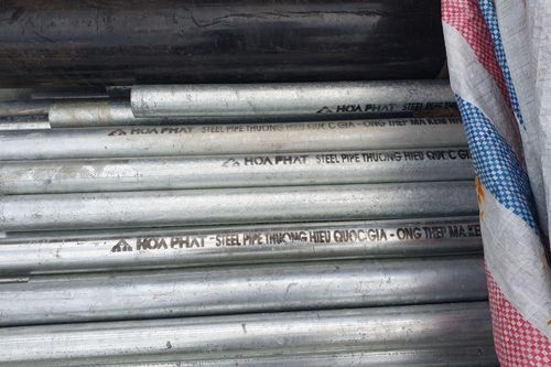 Phát hiện gần 6 tấn thép xây dựng nghi vấn giả mạo nhãn hiệu Hòa Phát