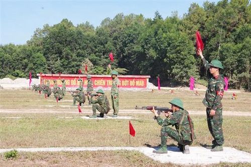 Kiểm tra '3 tiếng nổ' cho 270 chiến sĩ mới