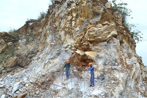 Xóa 'lỗ hổng' trong công tác an toàn vệ sinh lao động